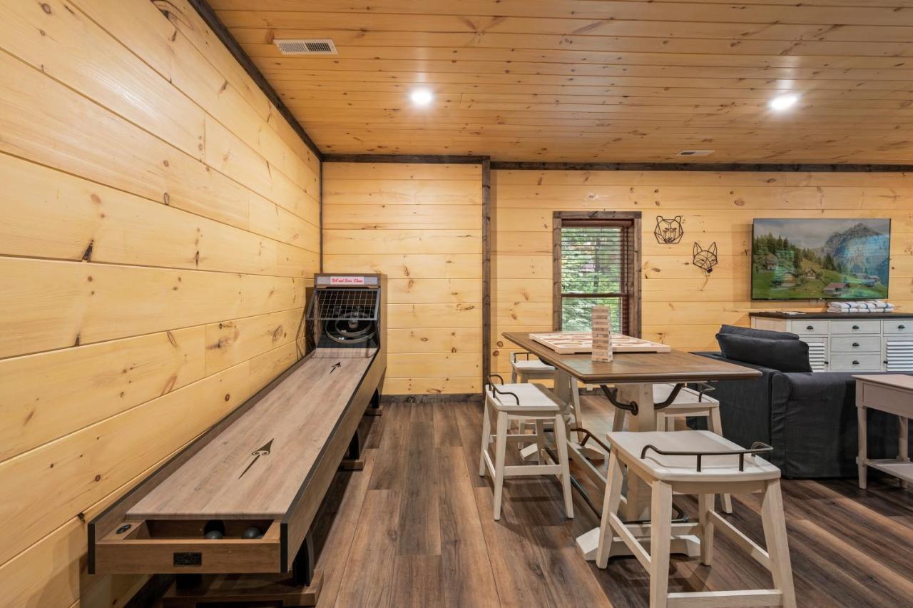 New Cozy Mountain Cabin Hot Tub Near Downtown ガトリンバーグ エクステリア 写真