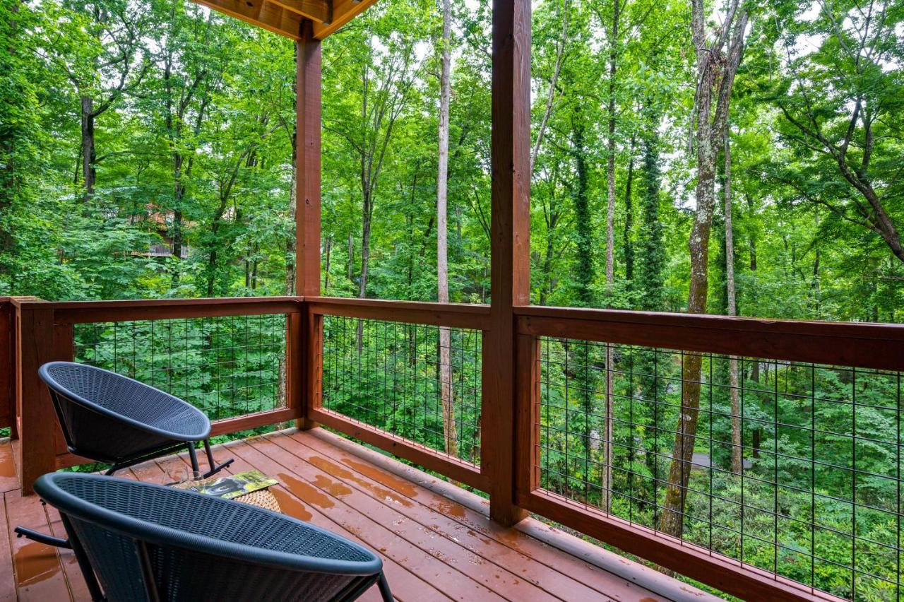 New Cozy Mountain Cabin Hot Tub Near Downtown ガトリンバーグ エクステリア 写真